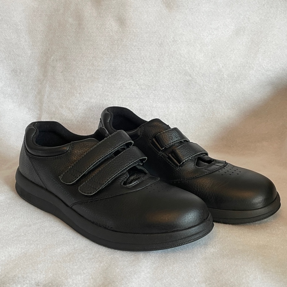 P. W. Minor Women’s Leisure II Strap Black Size 13M, Original retail $149.00